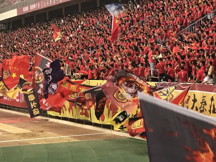 Ming回归赛场，惊险取胜首场状态亮眼，澳大利亚队观众沸腾！